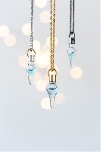 Bild Nr.1 zum Thema: Hier finden Sie den bluDNA®-SCHMUCK